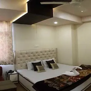  Hotel Amba India